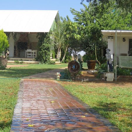 Tropic Of Capricorn Guest Farm Hotell Rehoboth Exteriör bild